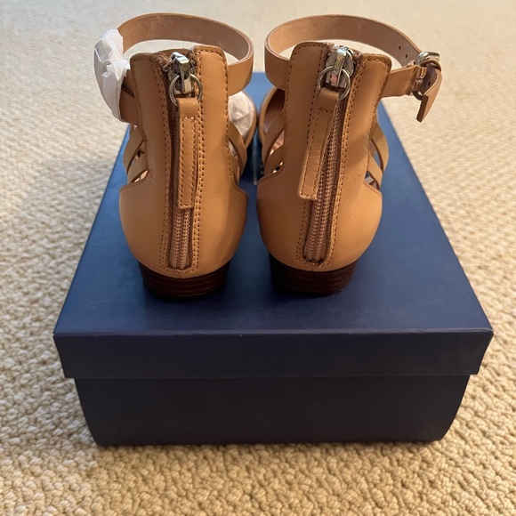 At well Ankle strap flats:New Never Worn . Tan leather size 6 - Picture 5 of 7